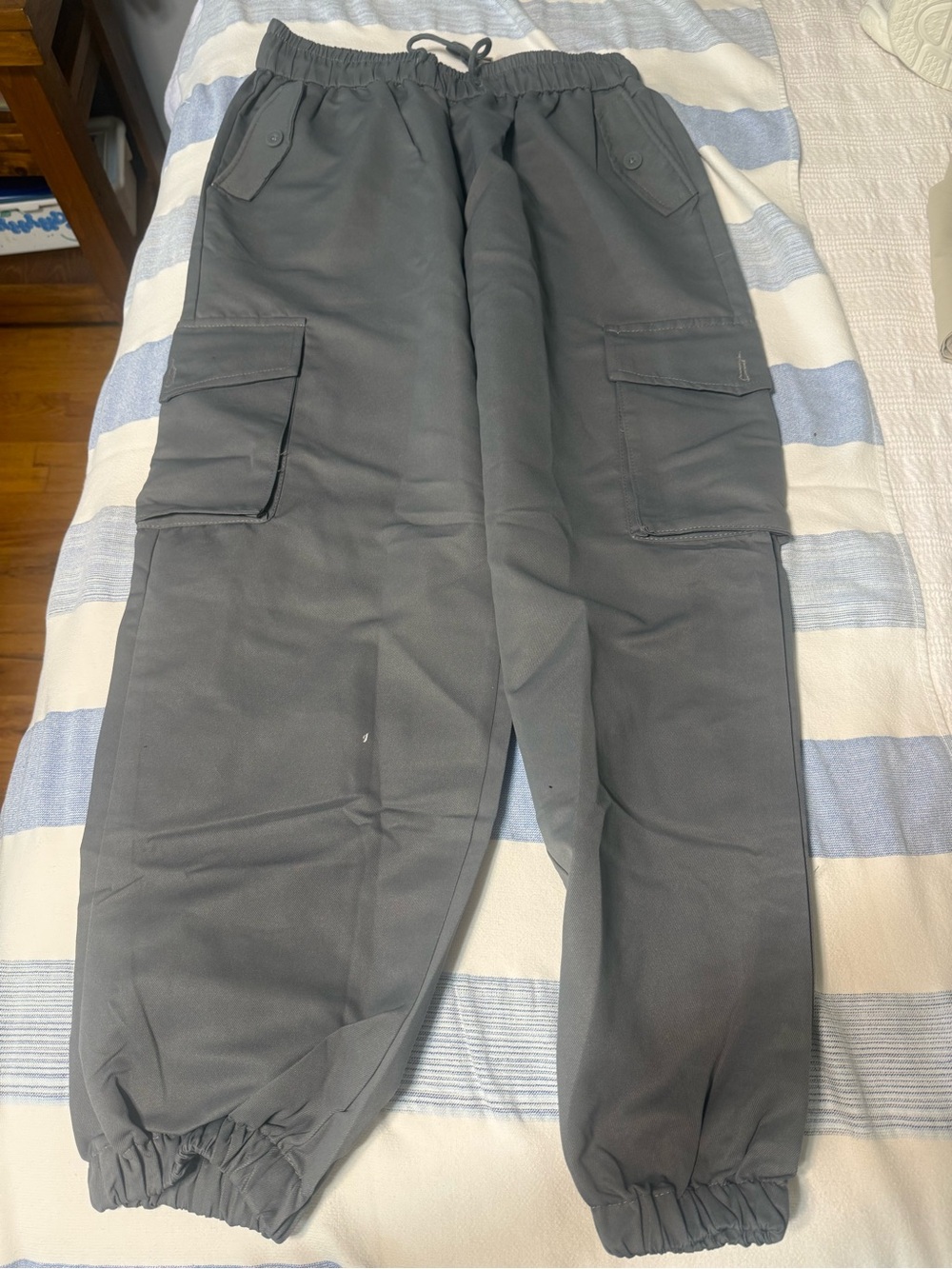 Amazon Men's Cargo Pants in Gray with Elastic Cuffs